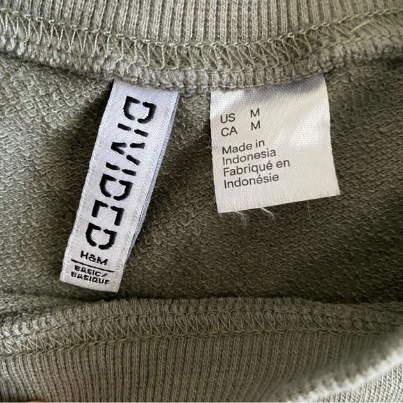 🍁 3/$25 🍁 Divided by H&M | Pullover Crewneck Sweater | Navy Green | Medium - Picture 3 of 8